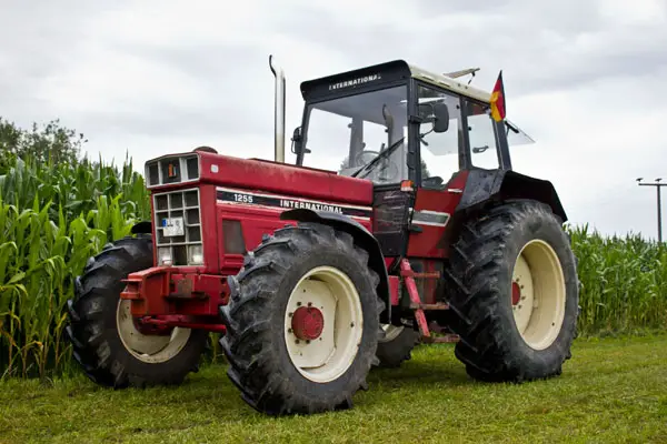 IHC 1255 Traktor - Technik und Daten