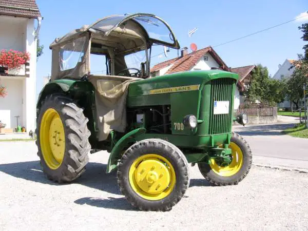 John Deere Lanz 700 Traktor