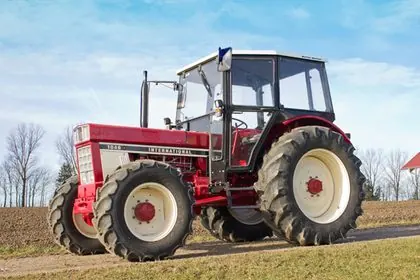 IHC 1046 Oldtimer-Traktor